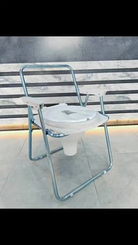كرسي تواليت • متنقل • قابل للطي