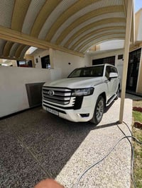 لاندكروزر • ٢٠٢٢ • ٤٨٠٠٠ كم