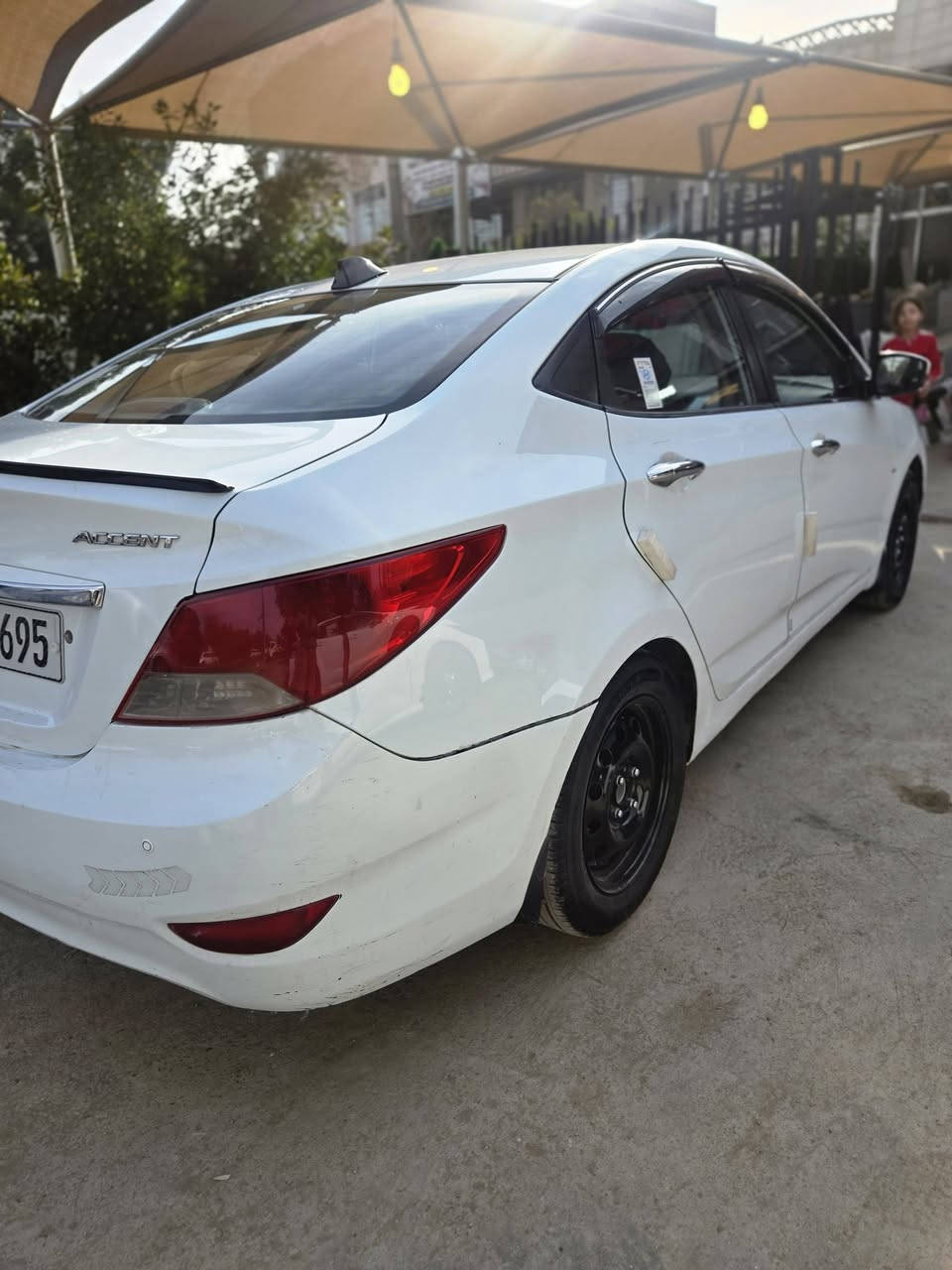 السلام عليكم اكسنت للبيع ٢٠١١ مضلع خليجي السيارة كفالة عامه بدون ضربة وصبغ ماشية ١٠٠ محرك ١٦٠٠ دوش المرغوب رقم بغداد انكليزي هزه جديده السيارة جديدة عليهة ادامة كاملة ربع متصرف عليهة كير ومكينة تخبل  صدر امامي خلفي جديد تايرات جددد ويالة جدد غرفتهة ليرة تخبل نظيفة بيه شاشه اصليه وكامره السيارة بالحقيقة احلة من الصور سنوية باسمي مداور ثاني يوم عارضهة ب ٩٥ وني خادم  مكاني حي الجهاد يم جامع محمد رسول اللهه
*********** _0776332097
