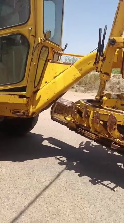 السلام عليكم كريدر فريش عوجه للبيع لمكينه كل نقص بابيه 
   السعر 20 مليون تريد تعرف اكثر خابر  ***********) (***********
