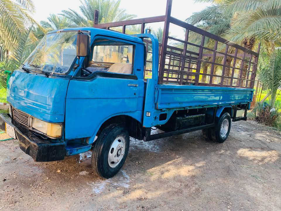 الحلال للبيع سعر  ٣٧ ورقه بيع مستعجل السياره ١٩٩٣ موديل ورقمه بصره اصولي مكاني بابل - ناحية النيل  رقم تلفوني ***********
