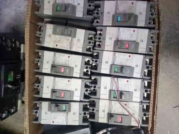 سلام عليكم ورحمه الله وبركاته
تم الوصول وجبه من القواطع ثنائي 100/125 امبير اصلي كوري باله اصلي جدا نضيف معه ضمان ارخص الاسعار التنافسية 
الاستفسار *********** يوسف الكعبي 
خدمه توصيل جميع محافضات العراق 
العنوان بغداد الشورجه عكد النصارى
