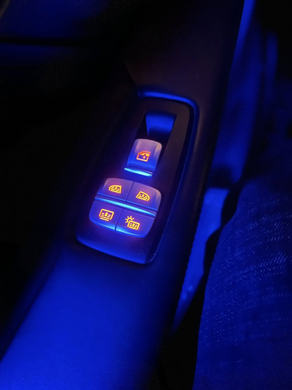 بي ام 740 سته سلندر تيربو محرك b58 
موديل 2018 
وارد امريكي حادث بنيد ومبدل نفس اللون
تبريد تدفئه الكشنات مع مساج
بيبان شفط 
خمس بردات 
كامره خلفيه
نظام تحيد المسار والتوقف الذاتي
صندوق كهرباء مع حركه القدم 
نظام ترحيب
شحن تلفون واير ليس
نظام الايمائات وحركه اليد تعلي وتنصي
دوسات ام 
سقف بانوراما متلون 
بدي كاربون فايبر بلاد يعني اقل وزن اسرع واقل صرف للوقود  اي 8 لتر لكل 100 كيلو اقتصاديه
اربع وضعيات قياده
نظام تعليق كهربائي قوي جدا وسلاسه بالطسات
مكاني مجمع بسمايه ماشيه 190 كيلو
رايدهه ب28 الف ماكو هيج سعر
رقمي ***********
