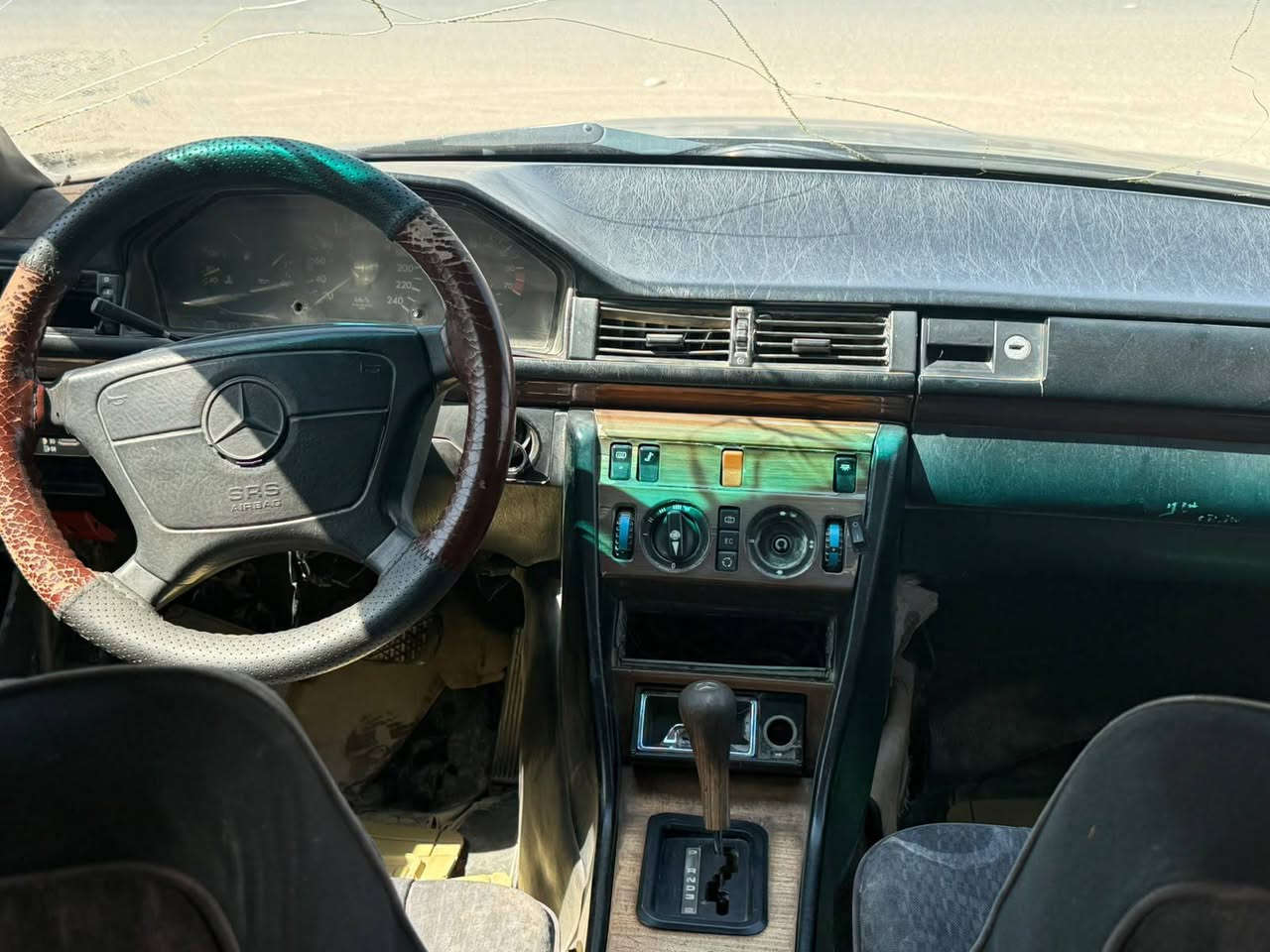 مرسيدس دب موديل 91
ماكينه وكير وحداديه وتخم توائر كفاله
سياره حلوه جاهزه من كل شيء مال جناي
 ماكينه 2.5 بيها بدايه خيط فقط
مكان السياره الناصريه مركز
 السعر ب 26 بيها مجال
***********
