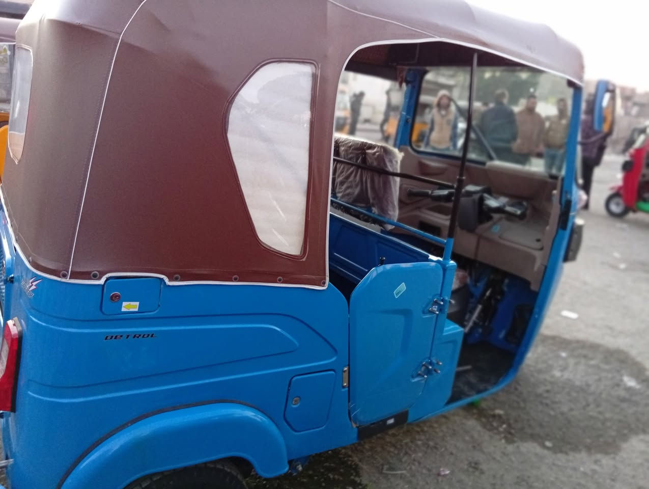 تكتك موديل 2021/11كفالة عامه محرك كشر رقم نكليزي بسمي عنوان بغداد السعر 9/850رقمي ***********
