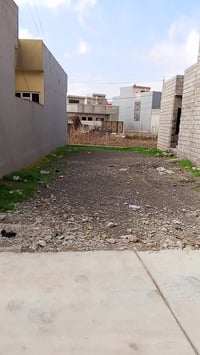 ارض سكنيه للبيع . مساحه . 150متر. وصل بلديه قرار تمليك .خدمات كامله . ...