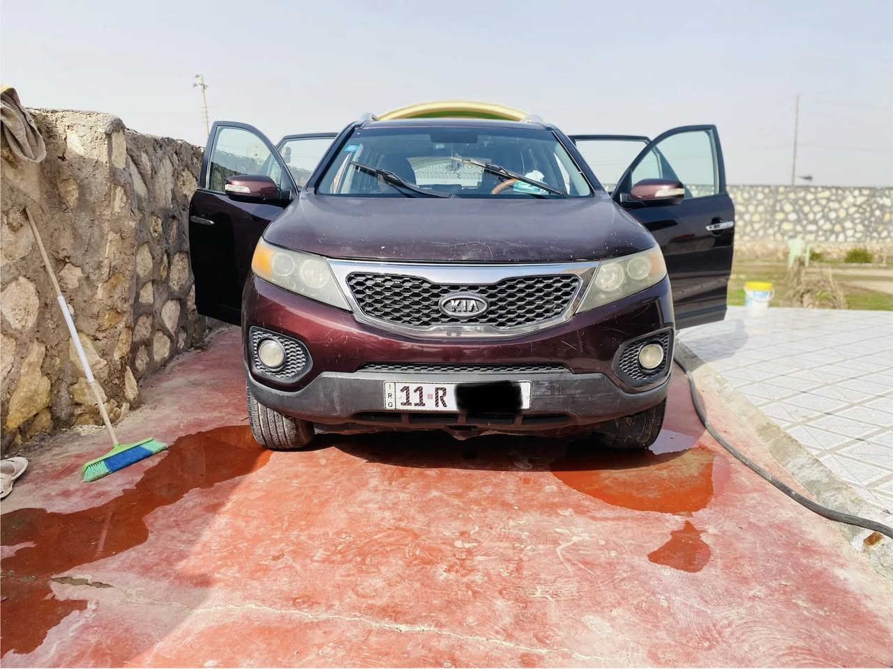 السلام عليكم
سورنتو 2011 امريكي فول مواصفات 1/1 فئة EX
بصمه وفتحه  وبنوراما وكشنات جلد واشاير بالمري 
وشاشه وكاميرا خلفية 
كير و مكينه مكفولات مكينه سته سلندر 
تبريد ثلج ثلاث قطع تبريد 
سبعه راكب 
حادث قطعتين جاملغ خلفي وبنيد بدون دواخل 
سونار مرفق بالمنشور 
مكان حله قرب سيطرة الاثار 
اي استفسار اتصال ع الرقم او واتساب 
***********
