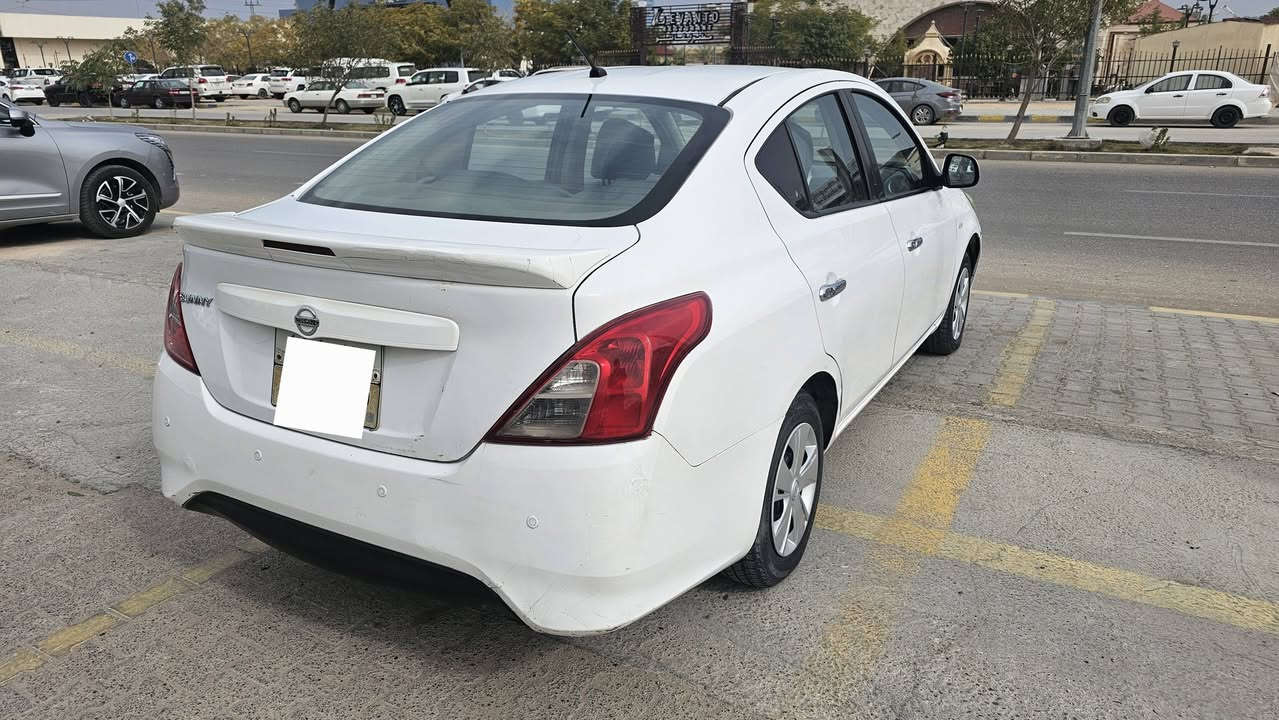 السلام عليكم
نيسان صني هندي موديل 2018
رقم اربيل شركة فيصل عزيز
ماشيه 190 الف كيلو 
مواصفاتها معروفة لكن اكثر ما يميزها صرفها القليل و الممتاز للبانزين وتبريدها الثلج 
بيها بوارد والباب بيه ضربة ما معدلة 
وضربة معدلة بارد بالجنطة
السيارة ع ايدي مداريها دهن زين وبانزين محسن  
السعر 100 وبيه مجال
مكاني النجف
تفاصيل اكثر واتس (***********)
