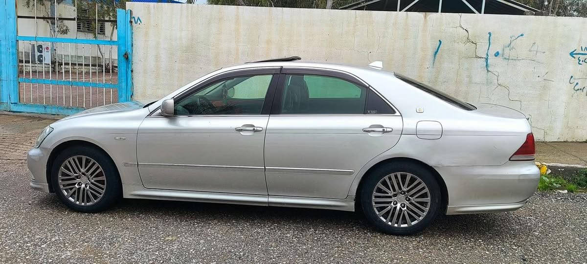 ئەدمین❤️
شاینە ١٨٢ بڕاوە 
سڵایدسیدوگمە
ناوڕشی ساج سور
تەبریت سادوو گەرم بەشەرت
دەعمو لیدروی نیە
سیارە کە ماڵی دۆستە
سەقڤو کەڤەری بەشەرت
***********
ئەدمین❤️
