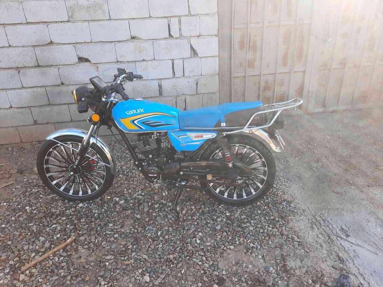 دراجه سيفان مديل ٢٥ نضافه فول شلعه ومعدل السعر ٦٢٥  شاشه طافيه الشراي يتصل مكان تقاطع القدس***********  او مراوس شعدك نزل او تعال وتساب
