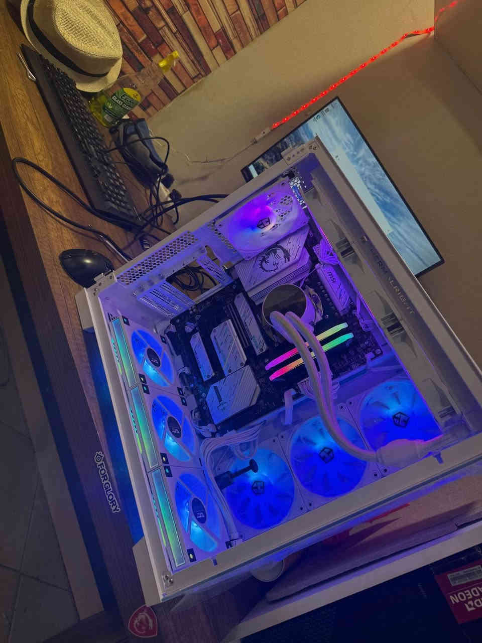 Pc gaming  ***********
R7 7800x3d
Ram32 6400lexar ddr5
Rtx4070ti msi suprem x
1Tssd nvm dw black7000
thermalright 850w platinum
Coolar 360 thermal right
X670gaming plus wifi أربيل, العراق
