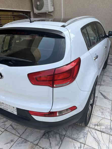 كيا سبورتج 2016 خليجي رقم بغداد بأسمي ماشيه 100مكفوله كفاله عامه من الصبغ والضربه والتبديل محرك  2000 دوش  بانوراما كامره خلفيه حساس  امامي وحساس وخلفي كشنات جلد تخم تاير كوري ادامه كامله لمنظومة البنزين اصلي شركة سيارة مال جناي برغي مانقاصها  السعر 170
مكان السياره بغداد 
***********
