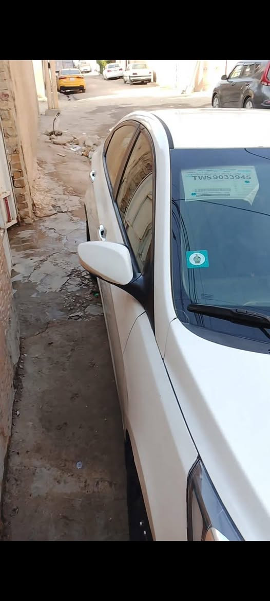 السلام عليكم اكسنت خليجي موديل ١٤ بيه قطعه تبديل وشوي صبق شويه السيارة جاهز عل اخر حبيه حلوه ونضيفه مثل ما بل صور محرك ١٦٠٠ مشروع وطني.  مكان بغداد الأمين الثانية السعر ٨٦.                     ***********
