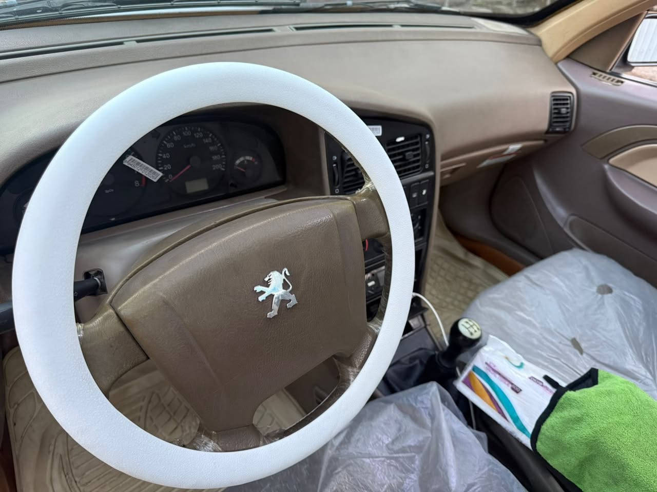 سلام عليكم بيجو لميس ٢٠١٦ مكفولة كفالة عامة منظومة غاز جديدة تدفة تبريد فول سنوية جديد بسمي صدر اماميخلفي جديد مصفرة هيئة و غرامات مكاني بغداد الجديدة ***********
