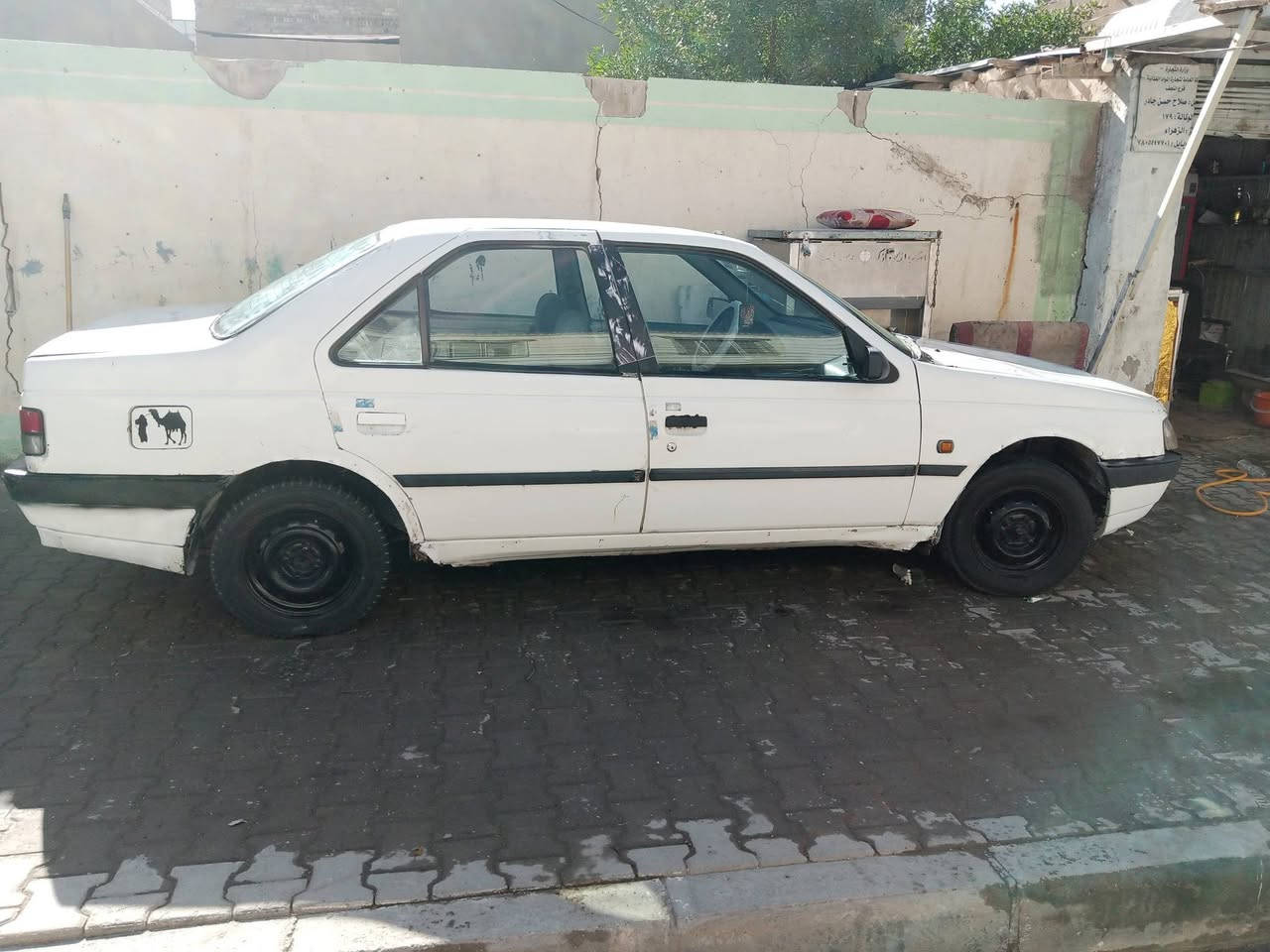 السلام عليكم سيارةبيجو روء مديل 2009تبريد شغال بس عايز راديترتخم  تيرات جديد لمكينة جديدي  لسنوية صاقطة لسعر 19ورقة ***********
