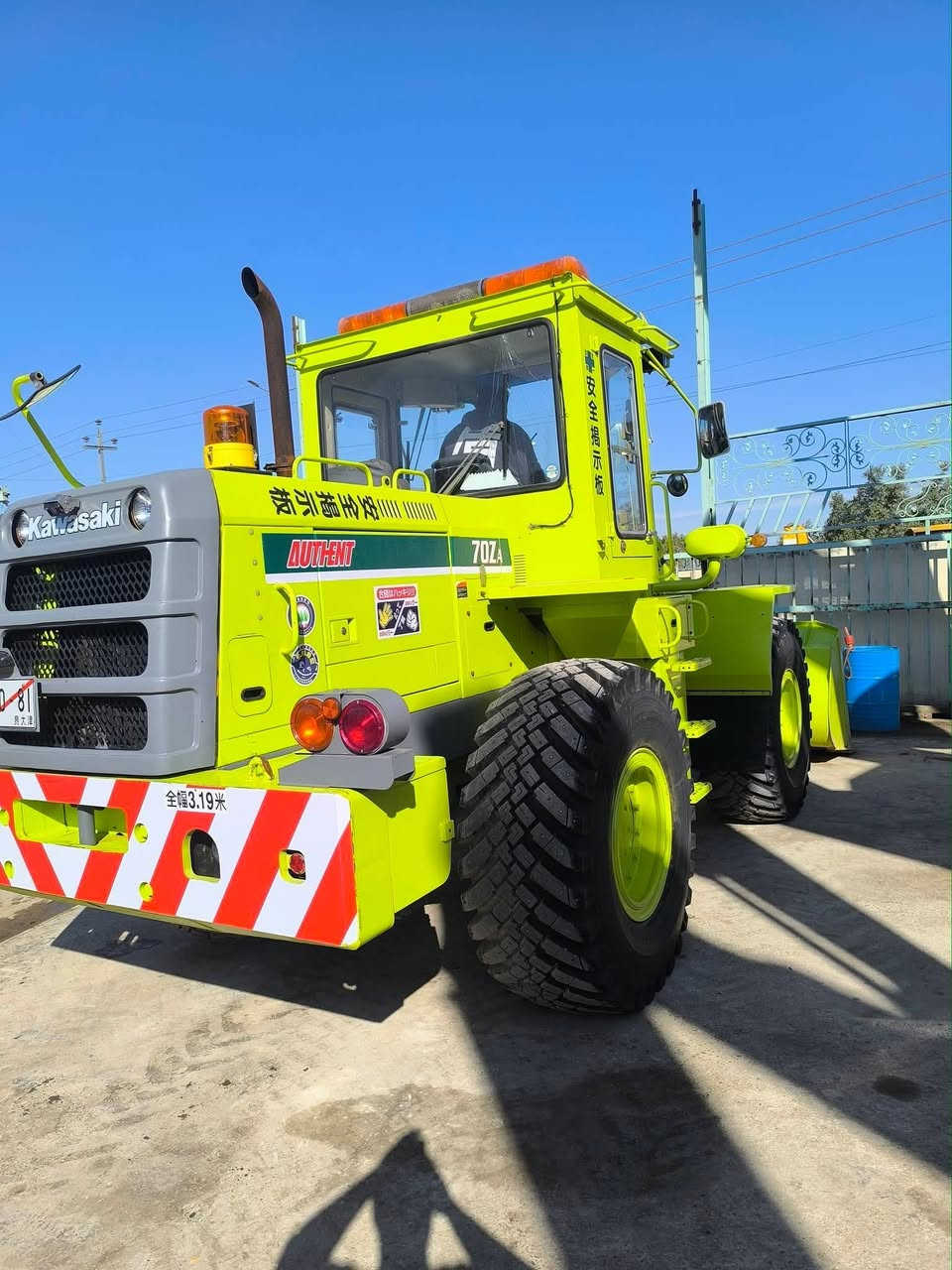 اللهم صلي على محمد وال محمد
كاوسكي حجم 70zA دخول جديد لعراق وارد اليابان
محرك ازوزه 6 سلندر سوبر بم ونوزل مكفول كفاله عامه
تخم تاير ثلجي عداد العمل جداا قليل 4000 ساعه
حتئ كتلوكات الشركه وياه شاهد النضافه 
مكانه بل نجف الشراي فقط يتصل ع رقم ***********
