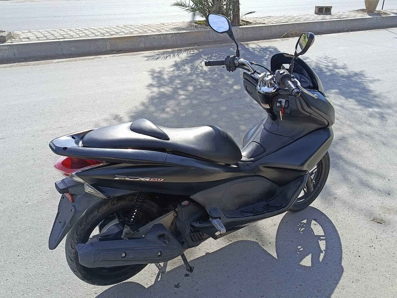 بي سي اكس للبيع رمبه الجيل الاول
السعر 16$ وبي مجال قليل المحرك 150
***********
