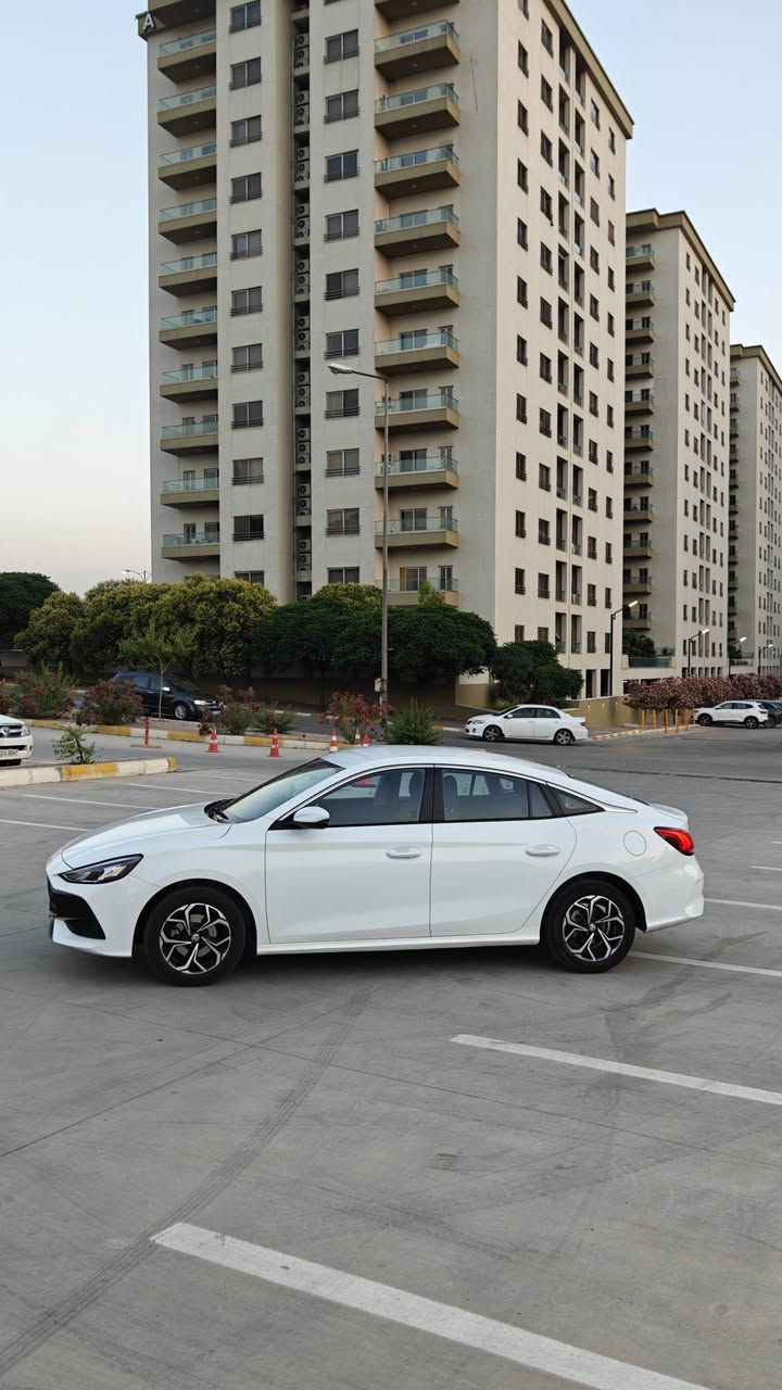 MG gt 2025 
گێڕ عادی
ژێر دۆسەی سایەق کەمێک قوپاوەو چاک کراوەتەوە
96گەڵا
***********
