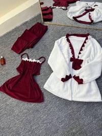 ملابس • نيلي • عرض خاص