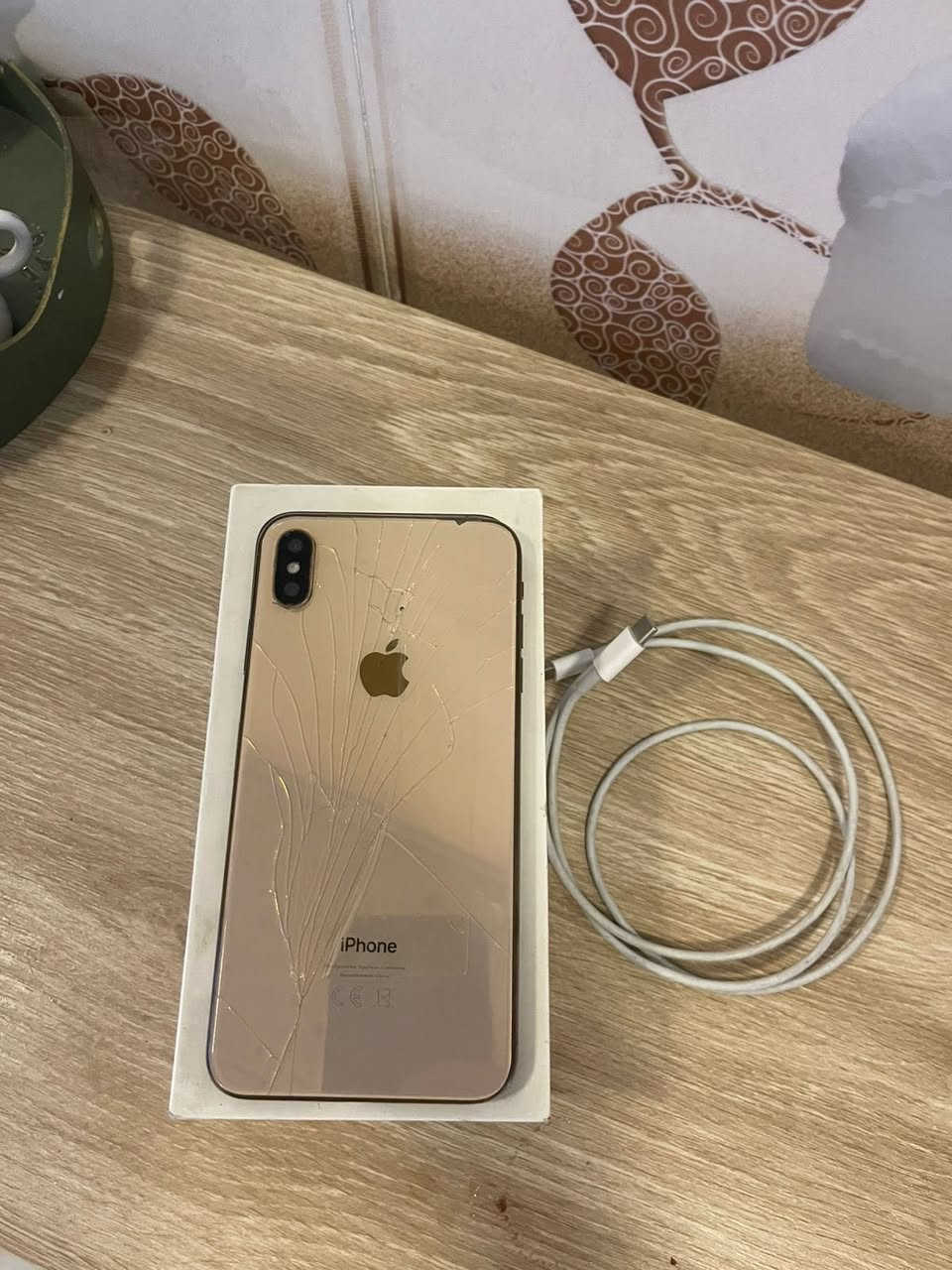 ايفون اكس ماكس ملحقاته كامله جهاز جداً نظيف مبدل شاشه فقط وشرط اصليه كامره صوت نت اتصال كله مكفول سعر 150 قفل قفل مكاني نجف ***********
