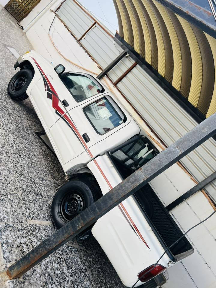 السلام عليكم للبيع جمره 2002كير مكينه اكسل صدر شاصي كله مكفول رقم سليمانيه سنويه 2027تخم تاير نص عمر دواخل كلش نضيفات السياره حلوه تحويل مباشر ادامه كامله للمكينه من بلكات كابريتر ويرات لإيتان عالي ناصي كهربائيات كله شغاله مابيه اي نقص خطه جديده تخم ويل جديد اشاير كامله السياره وبسعر كلش مناسب بنسبه لخواته ولمديل مكاني بغداد جسر ديالى القديم او الزعفرانيه السعر 87وبيه مجال بصيط كلش رقمي ***********علمن السياره بيه 3قطع صبغ اني بيع من اجام وجوه بيه طخه بقبق البانزين
