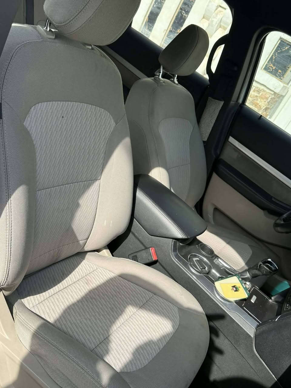 فورد اكس بلور ١٨ سبعه راكب رقم بغداد باسمي مواصفات عاديه ٦سلندربيضاء الون السعر ١٨٠وبيه مجال الاتصال***********
