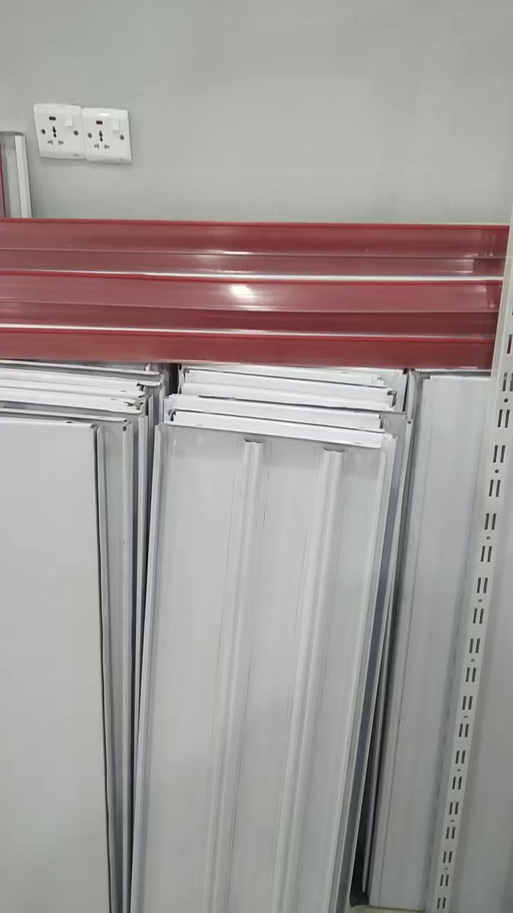 فوف جداري تركي الثقيل ودكسنات للبيع الشراي يتصل العنوان بغداد واكو توصيل ***********
