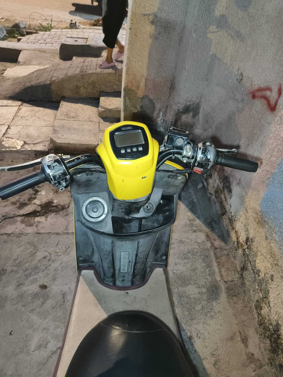سلام عليكم  دراجه police   دراجه خير من الله مثل ما موضح نضافه دراجه  نوزل مو كابريتر  دراجه بيها صوت فيلزه  قليل ب5 تلاف ترجع خرسه 
معلومه ل دراجه محرك على بلاد ما مبدل بيها شي 
سعر600  بيها مجال قليل حق الجيه   عنوان بغداد مدينه الصدر حي طارق الوسط

متواجد  وتساب وتصال ***********
