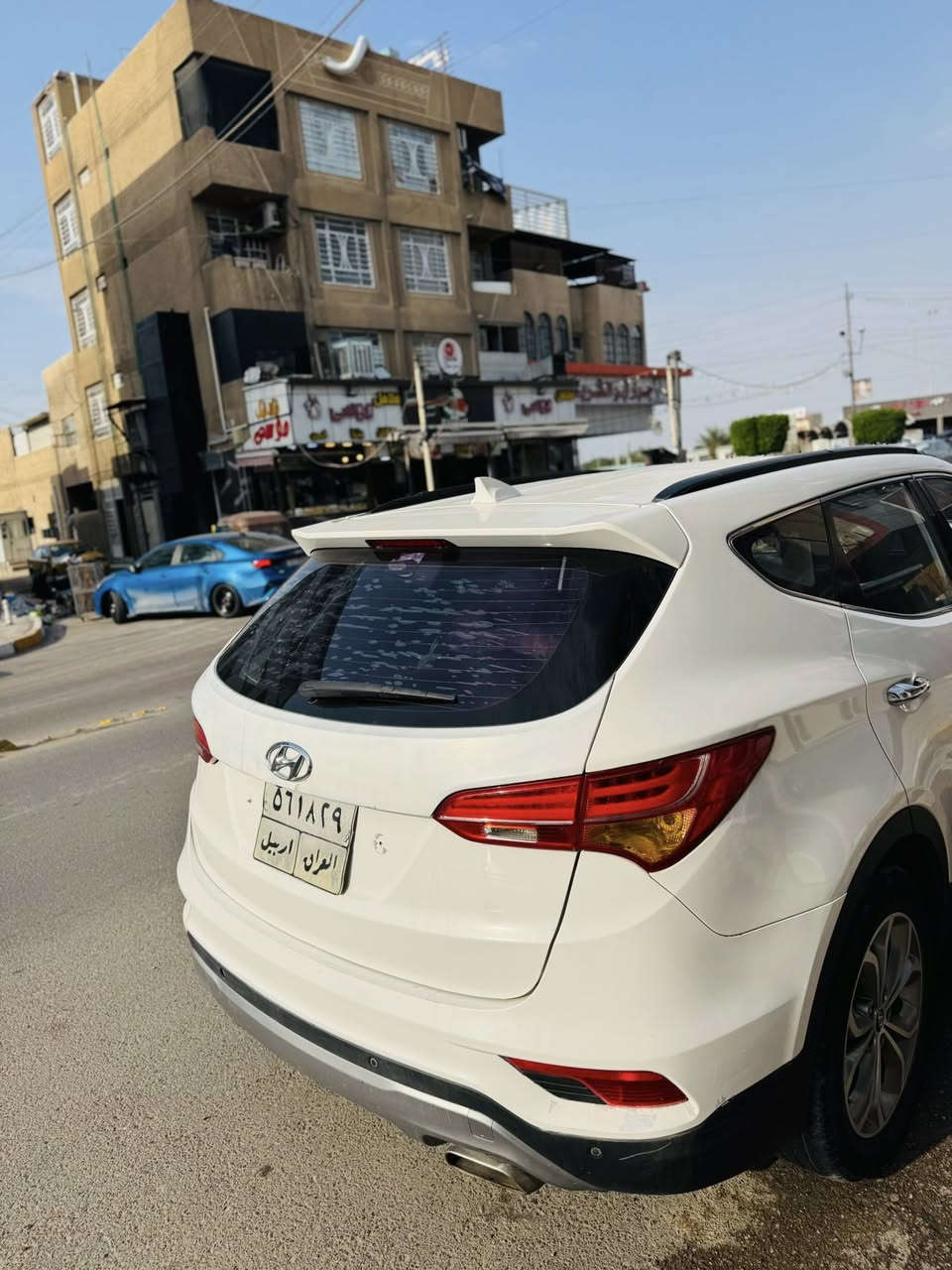 للبيع سنتافي موديل 14 رقم اربيل تحويل مباشر كير ومحرك مكفولات تخم تاير تبريد ثلج وارد خليجي مصبوغه حزام بدون ضرر فول عده الفتحه تحكم حساسات بصمه شاشه السعر 108 وبيه مجال مكاني بغدا /***********
