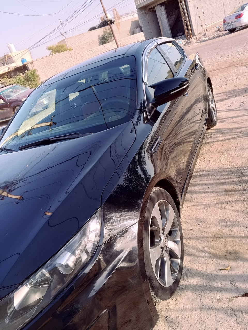 السلام عليكم كياا اوبتما موديل 2012 وارد امريكي حادث جاملغ وبنيد سياره خير من الله  كيرر ومحرك مكفوله الشواصي والغد كفاله تخم تاير جديد سياره فول فول موصفات سبورت معروضه 103 وبيه مجال مكاني بغداد حي الجهاد رقم التليفون ***********
