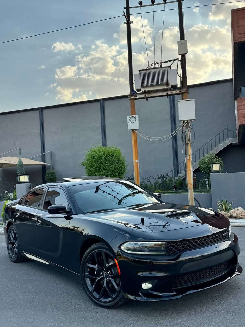 DODGE CHARGER GT PLUS-2022
‎فول مواصفات ...#للبيع_او____مراوس حسب القناعه 
4‎ماشية 0,000mil 
‎.سلايد 
‎كشنات جلد لون احمر من امريكا 
‎تدفئة+تبريد كشنات 
‎
‎كشنات كهرباء
‎ستيرن هيتر +كهرباء
‎شاشة جبيرة 
‎كامرة دوارة حساس خلفي 
‎رادار جانبي 
‎سستم صوت  Alpine 
‎شفتات ستيرن 
‎سوبر تراك باك 
‎بروجكتر لد بلادي
‎دشبول  بلادي
‎تشغيل عن بعد 
‎.فجوج AOOA RACING 
‎ويل 20 بلاص مع تخم تاير جديد 
‎.حادث السياره بجم كبس حوض كبس بيها بابين جهة سكن مبدل بلادي والجاملغ الخلفي جهة سكن  كلير مال امريكا بدون  دواخل بدون ايرباكات فقط ايرباك برده وراجع بلادي- 
‎.وبيها اضافات من امريكا دفيوزر كاربون فايبر فجوج AooA 
اكزوزات ...صور الحادث ....  

مكان السياره بغداد.  
***********
