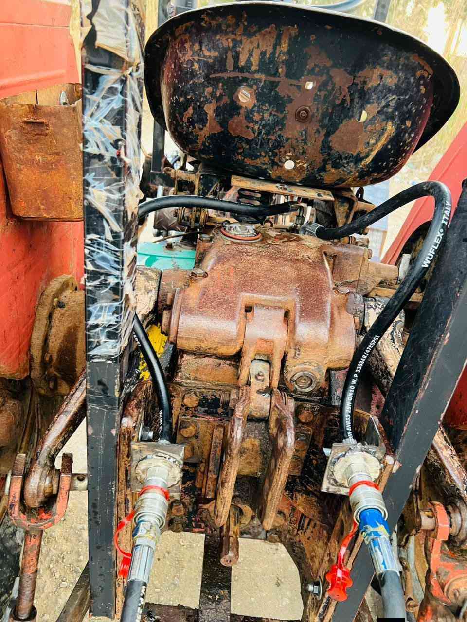 للبيع عنتر موديل 1987 مكينة جديدة ع وضع الشركة لا تصريف ولا تبخير باور مشدود جديد صدر مجفت جديد تخم تاير ثكالات امامي خلفي نكره سلف ستيرن باور كهربائيات شغالة كير ومحرك واكسن وجهاز هودرليك مكفولات مكينة مال جناي خير من الله أي نقص كتاب شركة السعر(٣ونص) المكان ذي قار قضاء الفهود  للأستفسار
 ***********
***********
