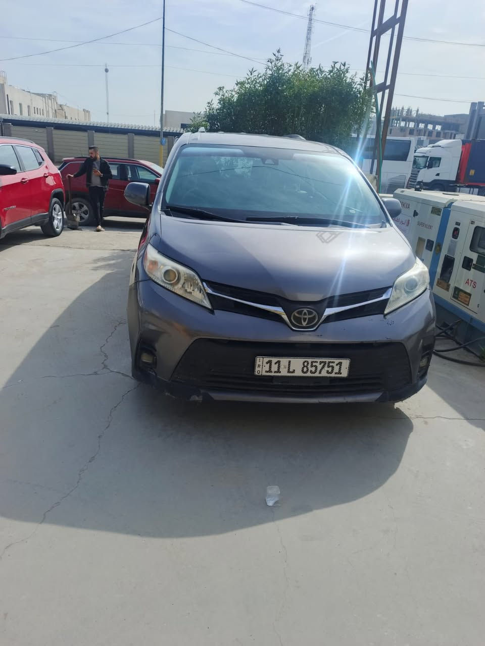 سلام عليكم تيوتا سينا موديل 20بسمي تحويل مباشر سياره8راكب مكينه سته سلندر بيبان كهربا  سعر المطلوب 210 وبيه مجال ***********
