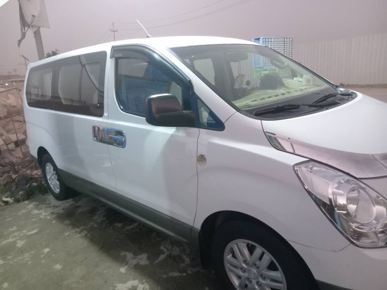 السلام عليكم استاركس موديل  2015 مفتوح للبيع
السياره حلوه ما عايزها شي فقط باردات بسيطه داخل عسلي  يخبل كشنات مغلفه كاعيه جديده سفريات تدفئه تبريد مري شفط
حداديه حلوه مكاني حله معررضه ب180 وبيها مجال
***********
***********
