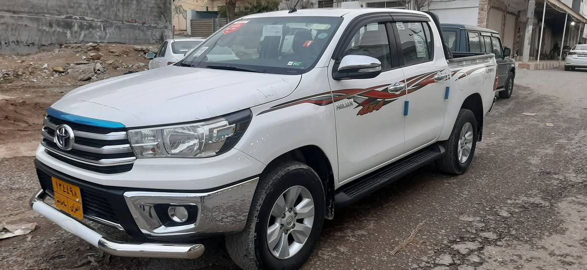 بسم الله الرحمن الرحيم 
تويوتا هايلوكس كير اوتوماتيك موديل ٢٠١٦ زيرو شركة جيهان دبل اكسل فورويل دفع رباعي فول فول مواصفات سيارة دعامي امامي حتى دعامي خلفي كلين مكفول كفالة عامة سيارة بلباكيت بدون صبغ بدون معقوج شخط رصعات حالوب بشرت ماشاء الله جديد جديد حتى قطعة مامفتوح سيارة جاهز بدون مصرف الف شخص سيارة بمحافظة نضافة اربع تايرات جديد جديد سنوية جديد لحد ٢٠٢٧ تحويل غرامه مباشر نفص اليوم بأسمي صديقي سيارة حيل حلوة بدون اي شي سيارة فقط ١١٨ الف ماشي حقيقي كير محرك برغي مامفتوح صوت بخار صرف دخان بشرت فحص كهربائي كل اشتغل صدر امامي وخلفي جديد حدادية تبريد قطعتين ثلج سيارة ثنين بصمة شركة موجود سبير مانزل ماشاء الله تبارك الله صونر موجود بس بيها ملاحظات بسيط بارد صغير تصليح حتى شخط بشرت 
مواصفات سيارة 
كير اوتوماتيك داخل لونين احمر اسود بصمة ثنين بصمة شركة موجود داخل سيارة ساج تحكمات ستيرن تلفون خزن صوت كلوب شمسي حاسة لايتات عدسات بلوتوز تحديد سرعة بلاجکتۆر هوك البيلادي شاشة ايباد كبير البيلادي كاميرا خلفي حاسة خلفي فورميكا تبريد قطعتين شاشة اليكتروني دفع رباعي فورويل مرغوب بابين دبل مكبرات دكمة ثلج تراكشن اربع جامات كهربائي مراي خارج كهرباء مراي اشارة دكمة قفل اربع جامات دكمة قفل اربع باب بال صندوق اربع ويل كروم البيلادي سبير جديد اربع باب دسك نيكل دعامي امامي ستيل منظومة اربع شمسي ضد مطر منظومة سيارة مواصفات فول فول 
سيارة جاهز صونر موجود تفاصيل مكتب 

*********** 
رجاءا بس بيع بدون مراوس بدون اقصاد بس بيع 
عنوان سيارة سليمانية داخل سليمانية مقابل مطار سليمانية منطقة رابرين بداية سليمانية
