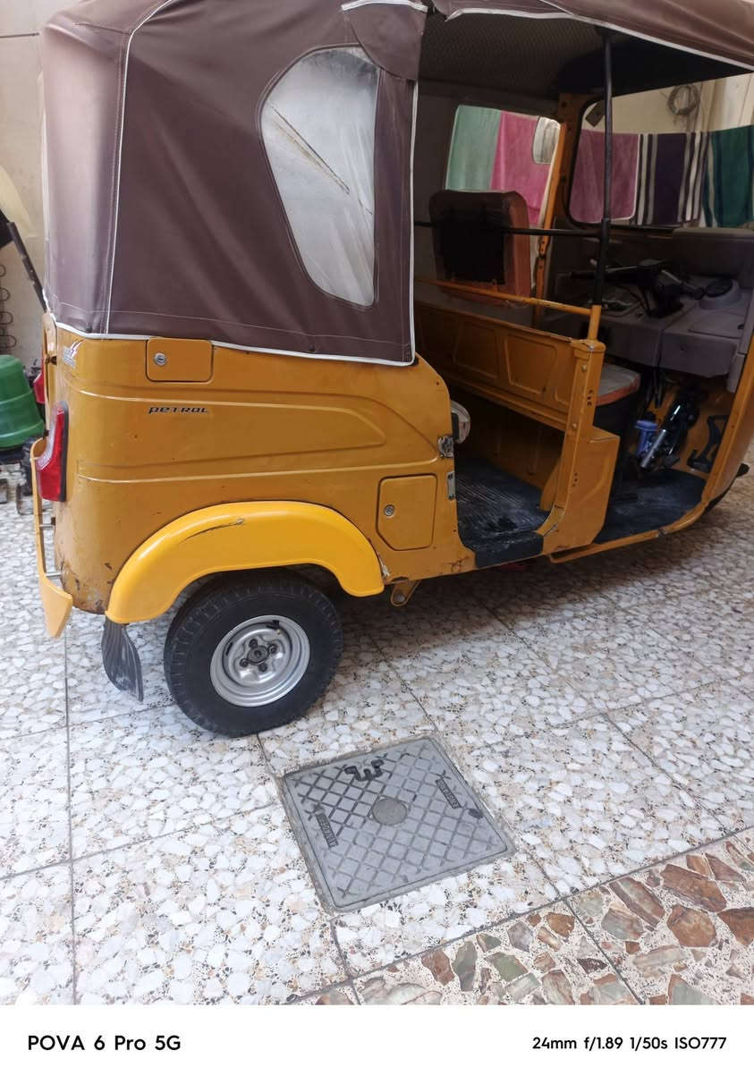 21 للبيع مكاني مدينة الصدر السعر 6700 وبيها مجال مابيها صبغ / رقم وسنويه /***********
