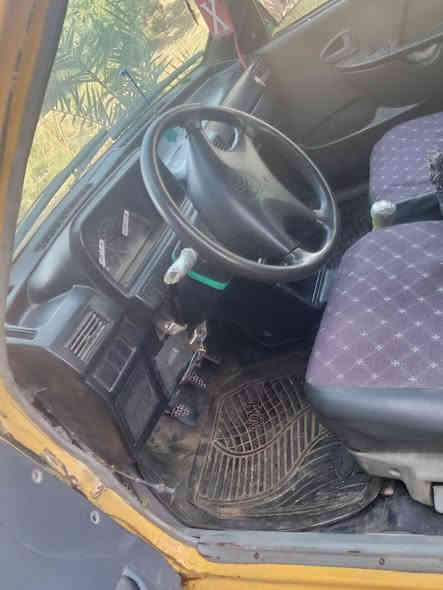 سلام عليكم سياره سايبه تخم تايرات مكينه جديده كير جديده تبريد شغال سياره حلوه جديده موديل  2012 راعيها يريد تحويل مباشر سعر 23 بيها مجال قليل  رقمي *********** اتصل بيك خير وتدلل
