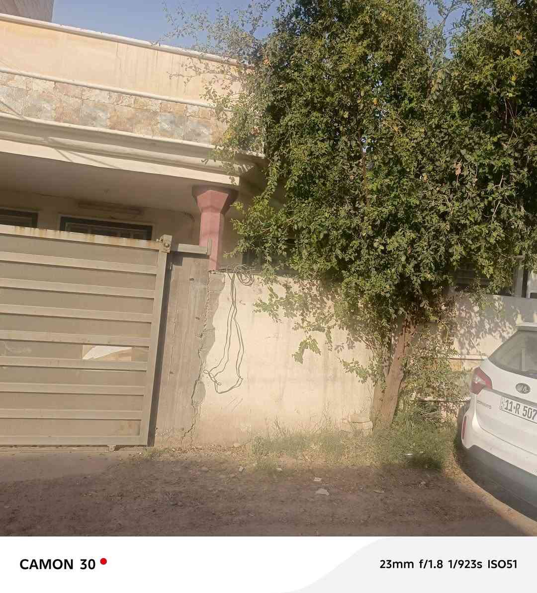 دار للبيع ٢٠٠ متر سند ٢٥ 
الدورة هوررجب شارع الاذاعة قريب من السريع الجديد 
٢ غرف نوم 
صاله 
واستقبال ومطبخ 
الواجه ١٣ متر 
  السعر ١٠٥ مليون وبي مجال للشراي 

***********
***********
