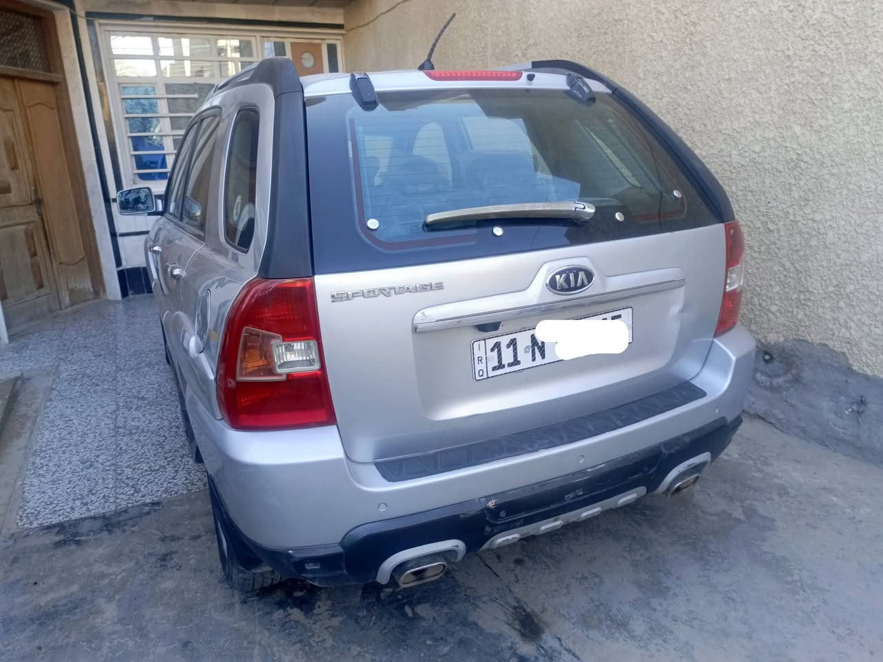 السلام عليكم كيه سبورتج ٢٠٠٩ مكفوله من الحادث والتبديل والصبغ محرك ٢٠٠٠تخم تاير صدر  تبريد جاهز تحويل جديد وهزه جديده  كل نقص مابيه  السعر ١١٨بيه مجال قليل التصال ***********.
