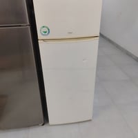 عندي ثلاجه للبيع السعر 125  07728637527