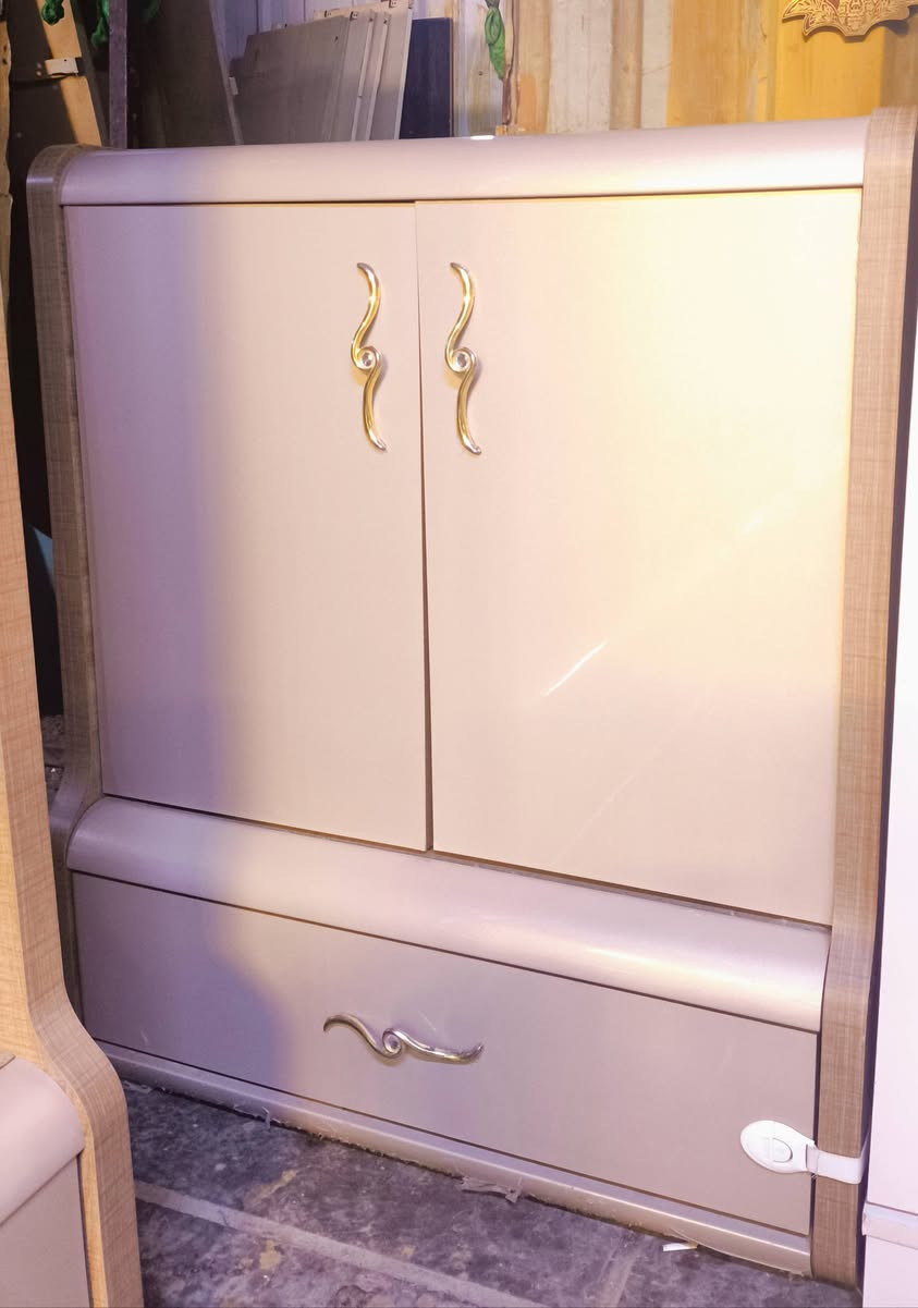 غرفه تركيه اخت جديده 12قطعه نضافه فول عنوان ميسان


**إذا كنت صاحب هذا الإعلان وتريد حذفه لأي سبب، رجاءا أرسل رسالة إلى الدعم الفني**