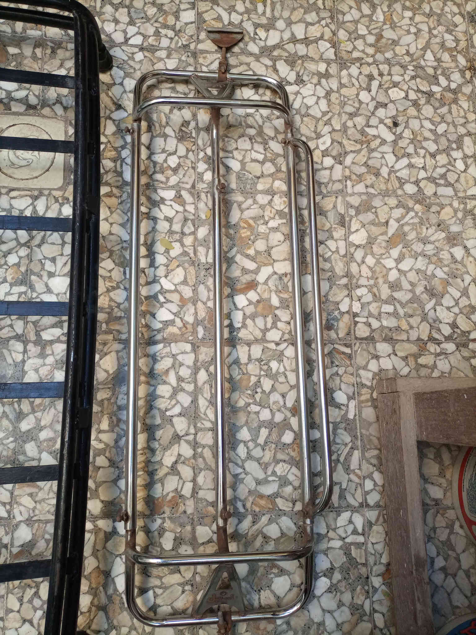 سلات للبيع 
السودة مال قماره 35 الف ثقيل قويه كلش تتحمل كلشي
الستيل مال جنطه  20 الف نظيفه مرتبه 
العنوان نجف ***********
