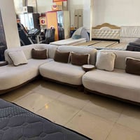 قنفه بانده للبيع ع هاذه رقم 07511764118 07768833634 واتساب