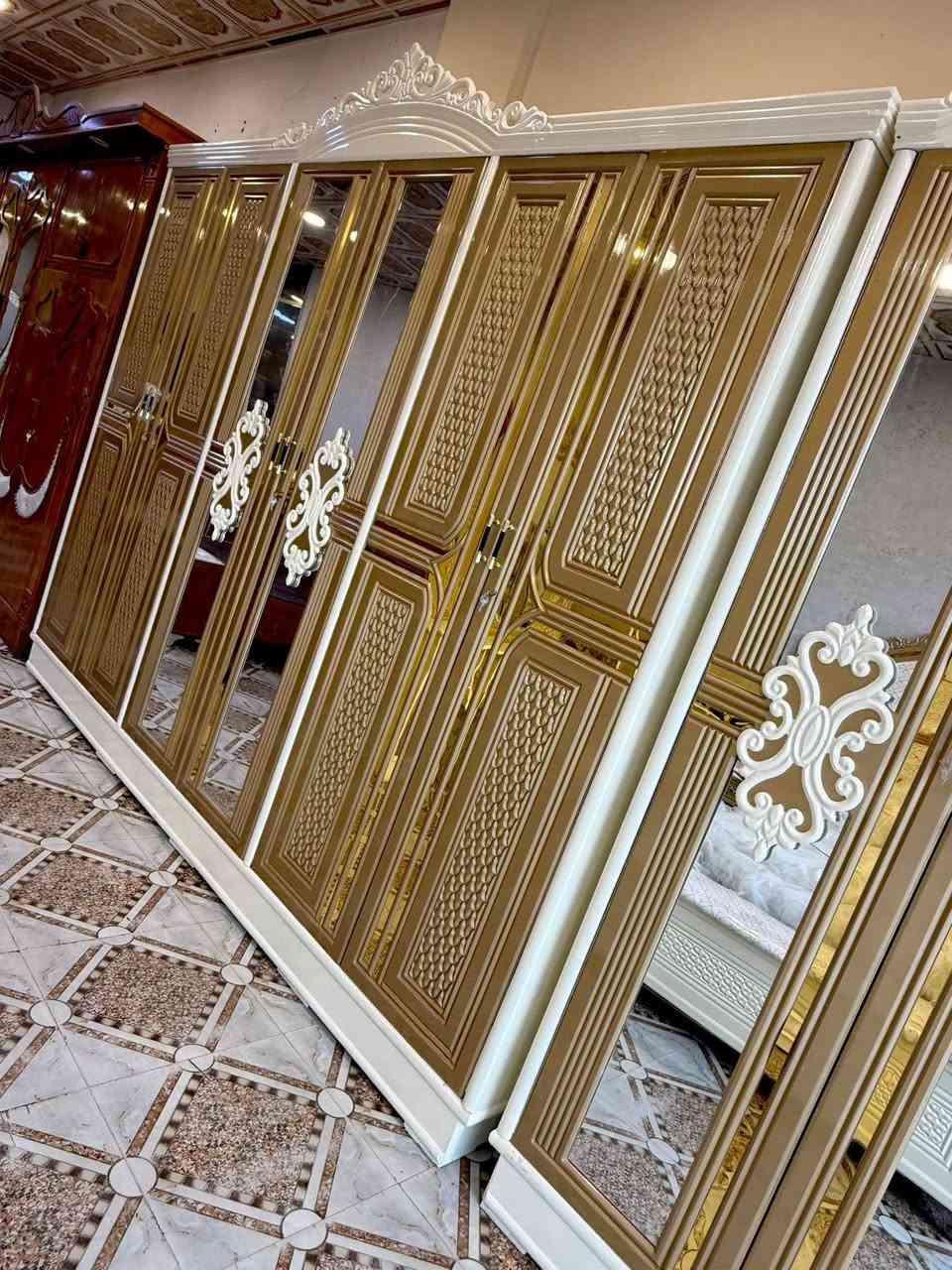 يعلن معمل ومعرض الجشعمي 
عن #عروض وتخفيضات ع اسعار غرف النوم 🤩🤩
نقدم ارقه واجمل موديلات غرف النوم 🥰🥰
المنشور يحتوي ع اكثر من ١٥ موديل غرفه نوم 
ادخل ع الصفحه وشوفه الموديلات التعجبك واحنه بل الخدمه
الاسعار حسب الموديل وحسب لون الصبغ 
غرف زان مسرح #  # غرفه توج #غرف ديوان
نشتغل حسب طلب الزبون 
نجارة الجشعمي متخصصه في صناعه الاثاث العراقي 
غرف نوم # بوفيات # جرابي اطفال # كناتير مفرده 
العنوان #الرمادي التأميم شارع 
المشاتل قرب ركن المدينه   
للاستفسار *********** واتساب
