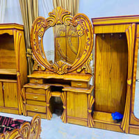 غرفة نوم • خشب صاج • نظيف ١٠٠٪