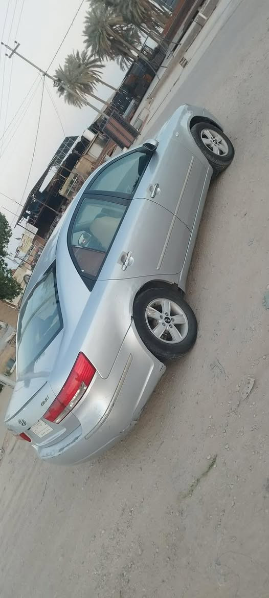 سلام عليكم البيع سوناتا 2009 كوري 
خط واحد  مكينه 2000 دوش 
بيه قطعتين كلير فقط 
باب + جاملغ امامي فقط باقي كفاله 
كير مكينه حداديه تخم تاير تبريد دوشمه جاهزه الاخير 
رقم قادسيه تحويل ثاني يوم 
السعر 89 وبيه مجال 
مكاني بابل نادر الثانيه 
***********
