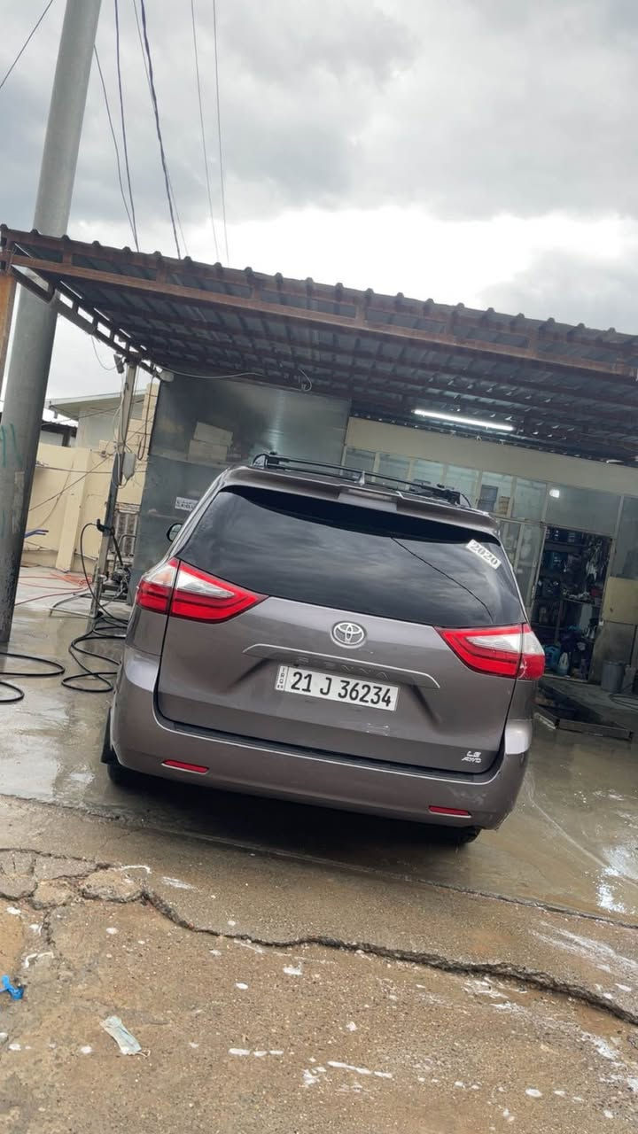 تويتا سينا 2020 
للبيع او مراوسة 
سيارة بيها قطعة صبغ 
وقطعتين تبديل شركة نفس اللون 
سيارة مال بيت حلوة ونظيفة مو مشتغلة على الخط ماشية 123 km
مواصفات LE
سعر 225
للاستفسار   *********** واتس أربيل, العراق
