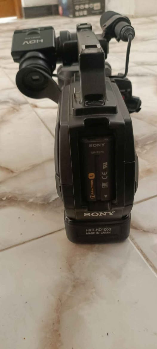‎كاميرا فيديو احترافية من سوني (Sony) من فئة الـ Handycam القديمة/شبه الاحترافية.
من التفاصي‎ النجف, العراق


**إذا كنت صاحب هذا الإعلان وتريد حذفه لأي سبب، رجاءا أرسل رسالة إلى الدعم الفني**