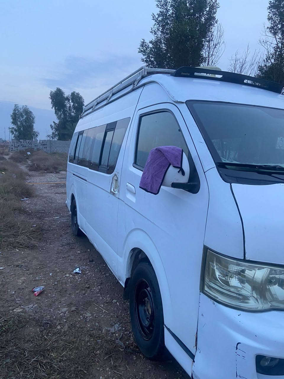 سلام عليكم جنبي عاليه مديل 2014سياره بسمي حره مداور ثاني يوم سياره مكينه جديده كير جديد اكسل مال هايسه تبريد ثلج تخم تاير باب كهربأي وبيها بس الهلالات ملكطات وجوه القبق مال البانزين شبر  ومبينه راده عل بارد (***********)
