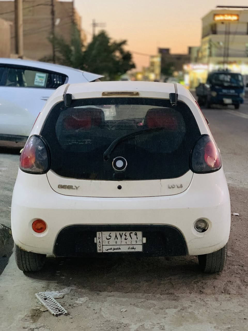 سلام عليكم للبيع سياره باندا نضيفه مكفوله من الضربه محرك وكير مكفولات موديل 2013 السعر 50 ورقه وبيها مجال بسيط 
*********** التواصل  واتساب فقط
